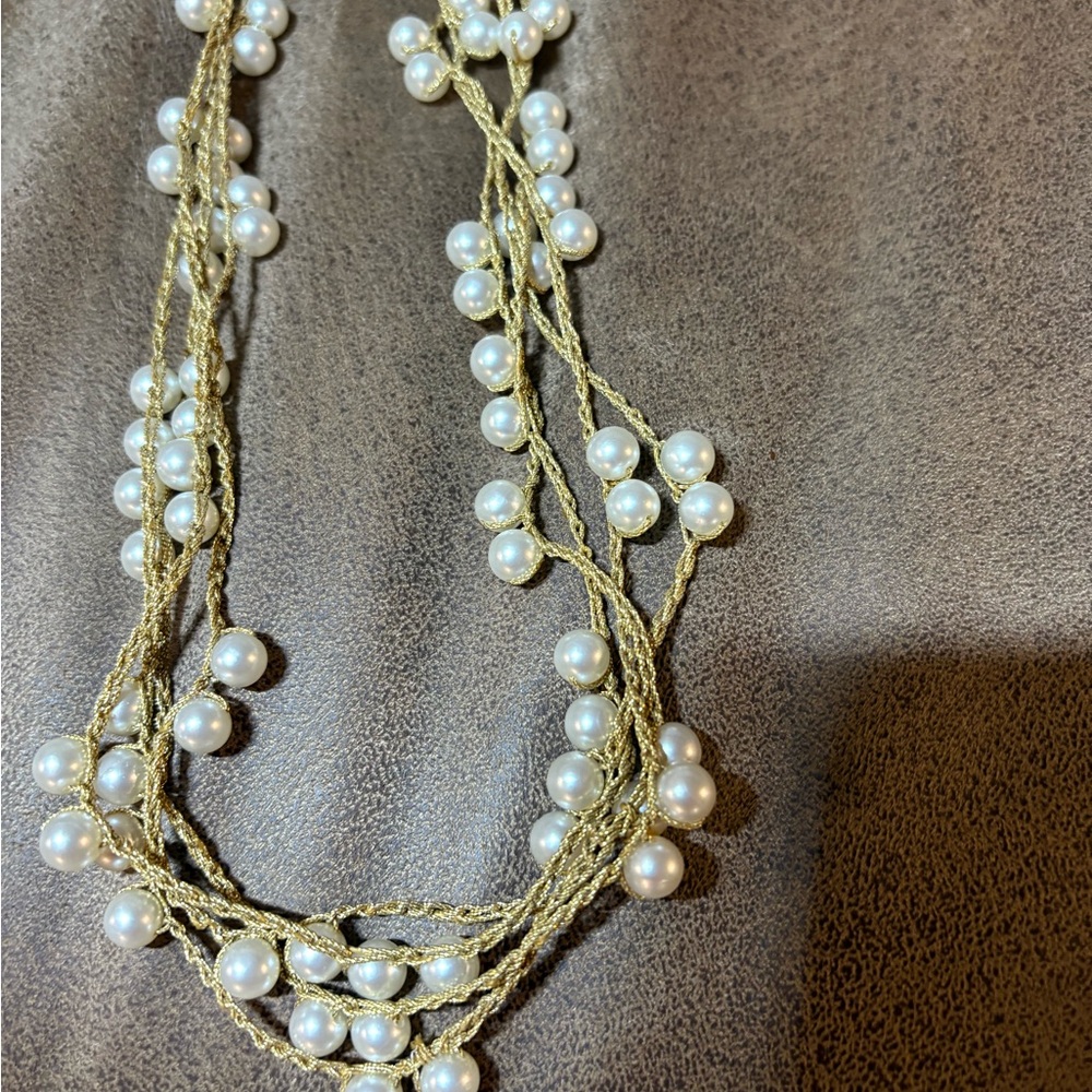 39” Necklace Gold & Pearl Braided Lustrous Look Elegant Make An Offer!!